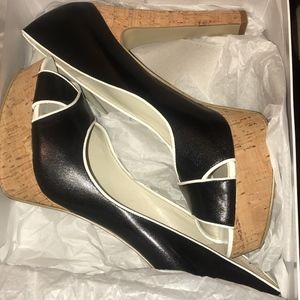 NINE WEST ColourCode BlkWh Leather Platform Heel